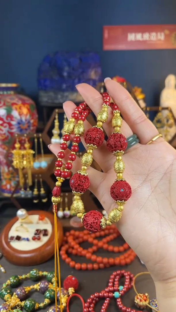 【闪购商品】红红满雕工设计师款项链