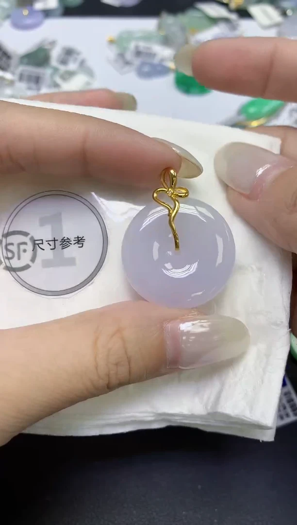 颈饰18K金镶嵌翡翠天然缅甸翡翠A货多样性发一件