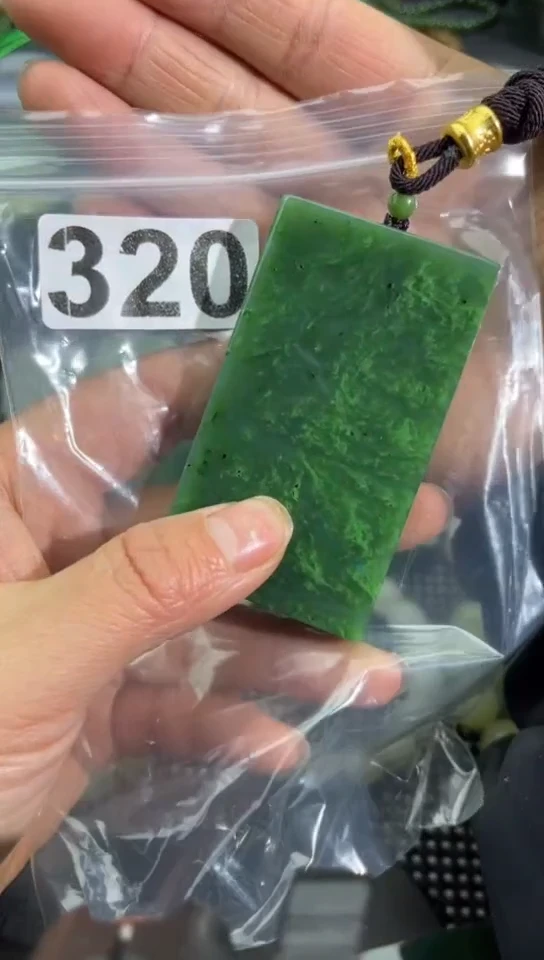未镶嵌和田玉珠宝半成品牌子