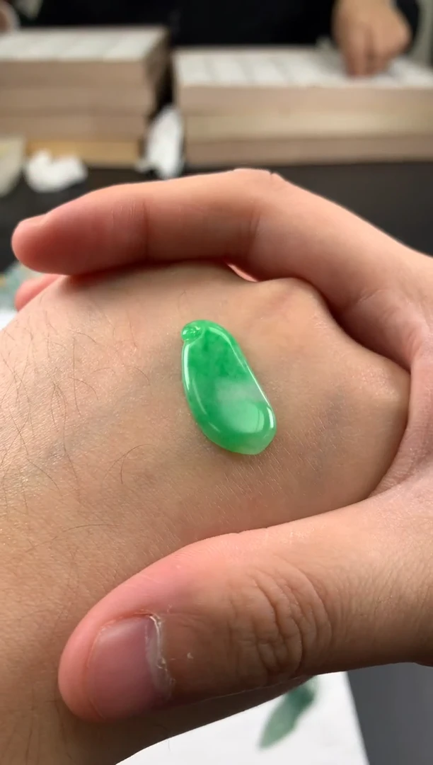 【闪购商品】定制翡翠未镶嵌翡翠