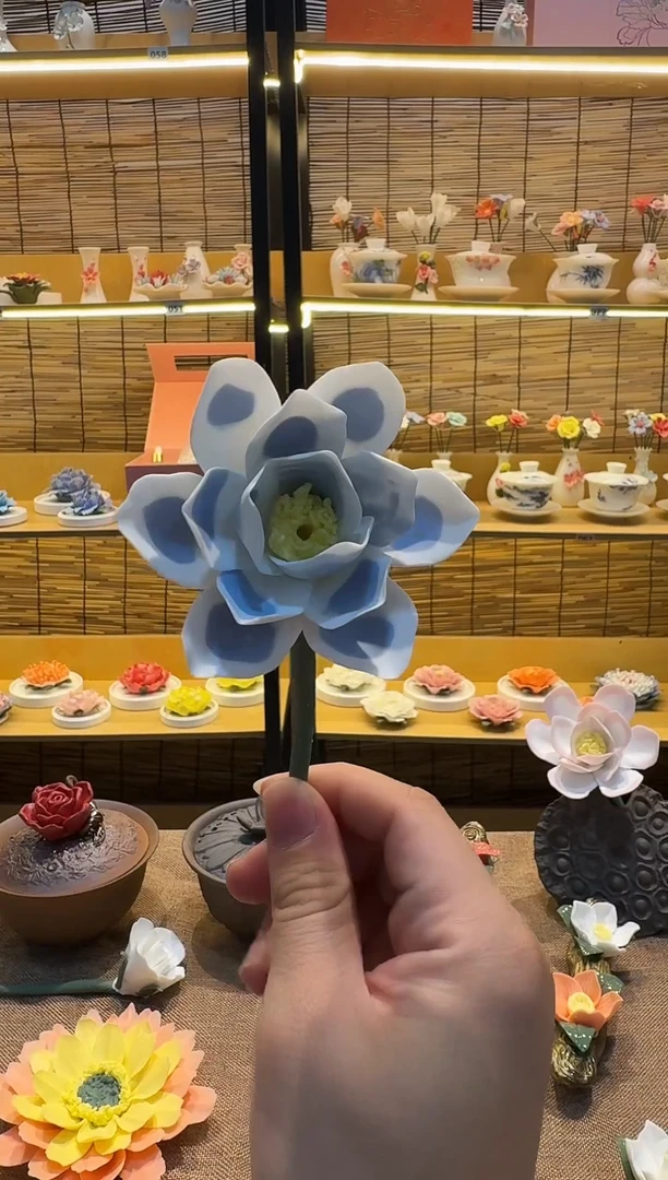 陶瓷陶瓷手捏花