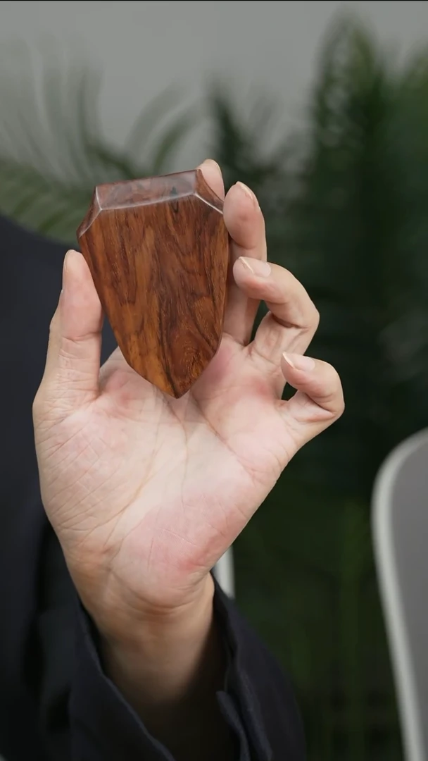 黄花梨/降香黄檀把件黄花梨  盾牌