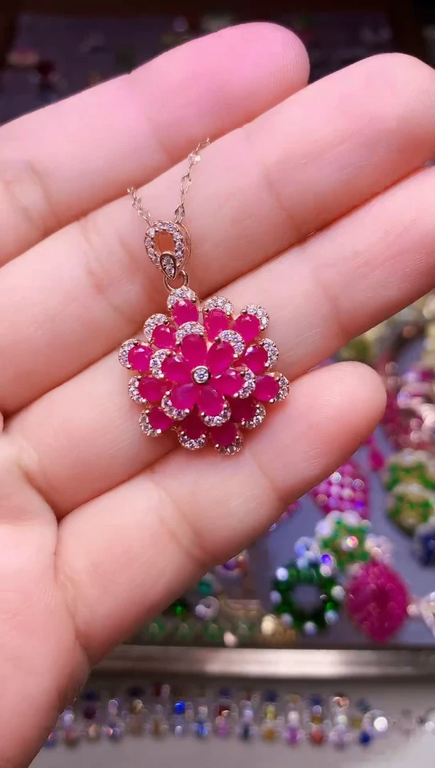 颈饰银S925镶嵌红宝石....