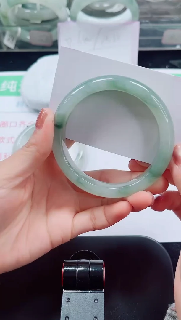 未镶嵌手镯石英质玉147-58/59