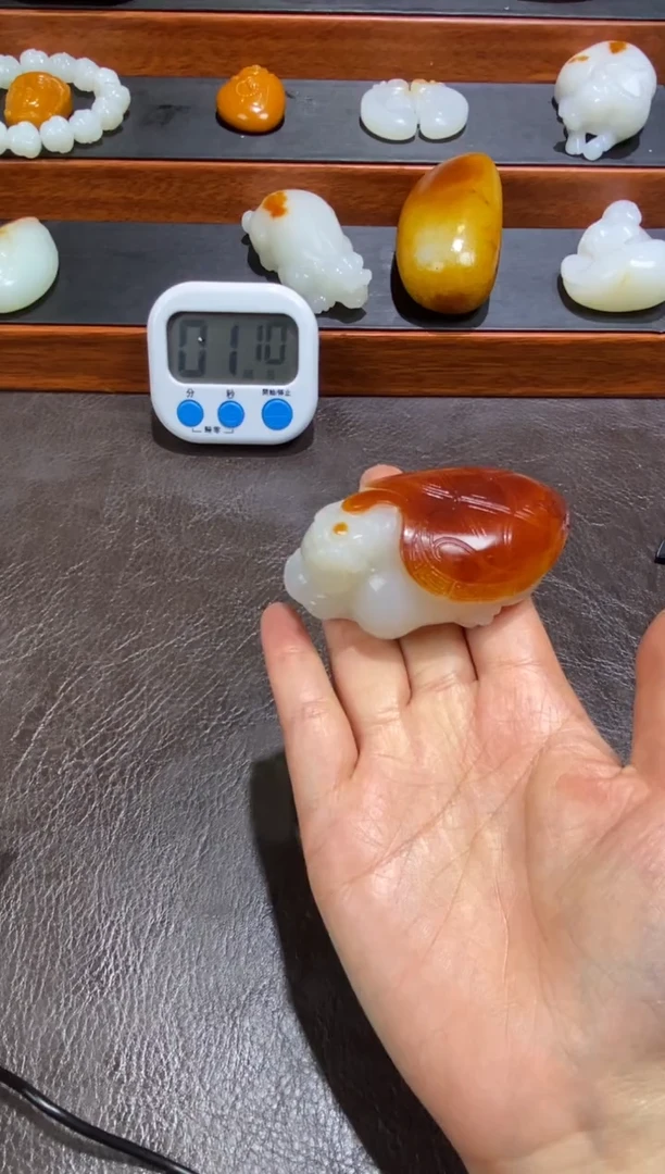 未镶嵌和田玉摆件管*员和田玉