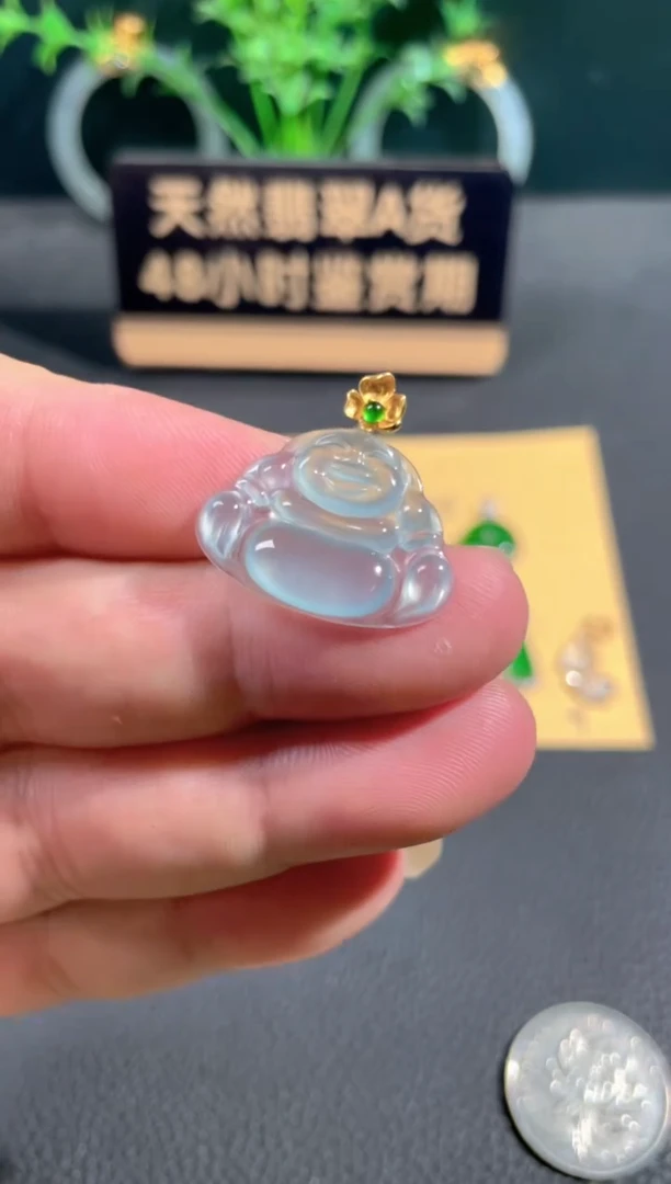 翡翠18K金镶嵌颈饰翡翠