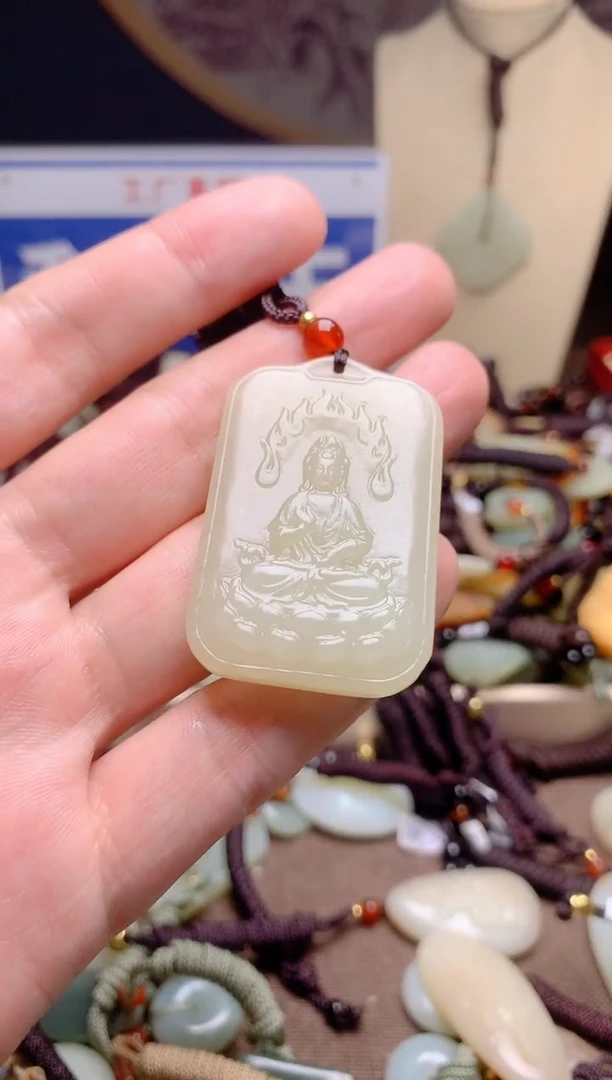 和田玉未镶嵌颈饰1