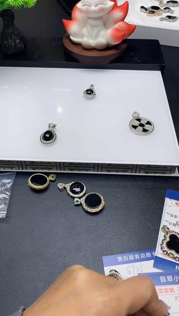 未镶嵌定制翡翠燕*毛货商品 不退换/ 9256