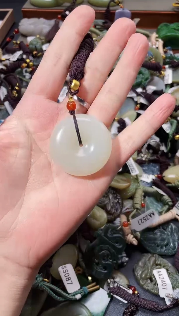 和田玉未镶嵌颈饰拍一发一