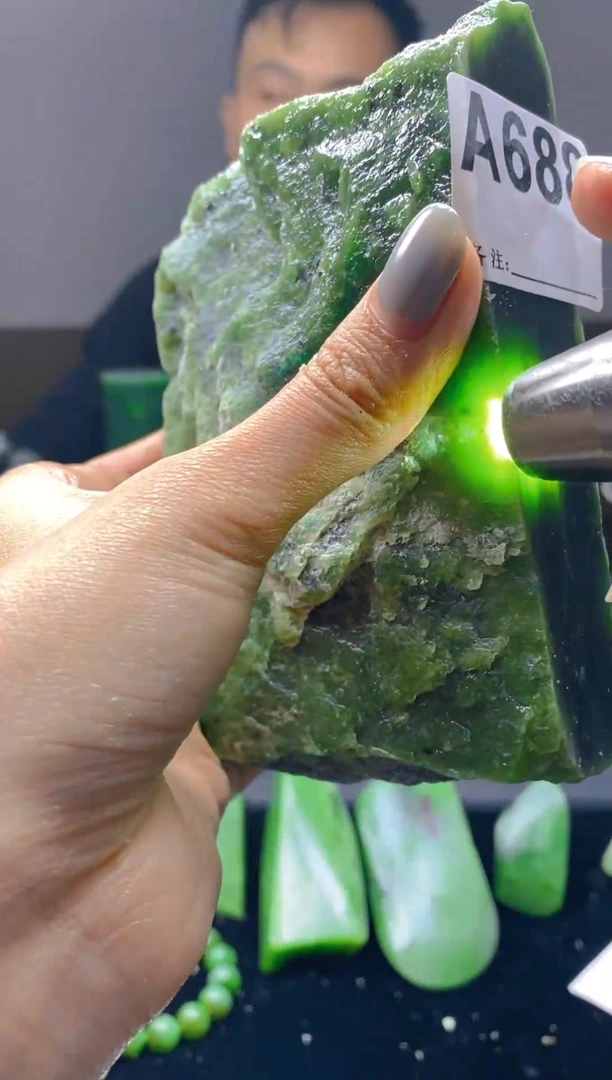 未镶嵌和田玉珠宝半成品1