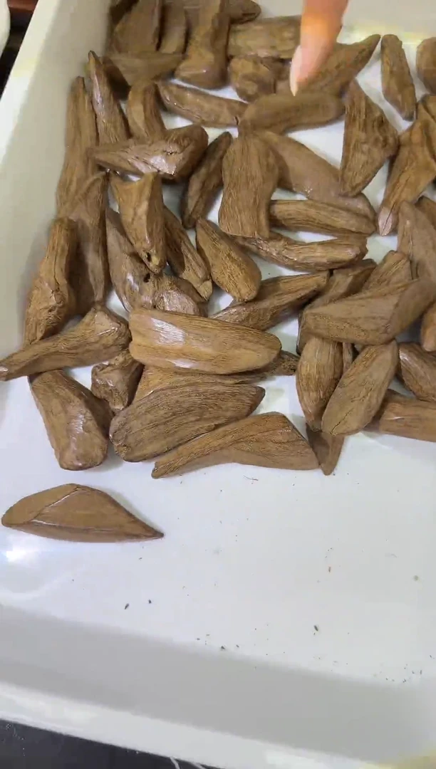 沉香吊坠16号老惠安红土多样性发一