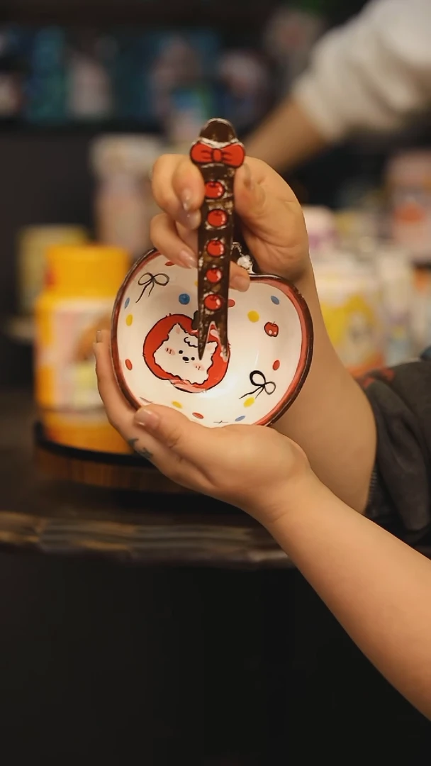 【闪购商品】摆件景德镇釉下彩绘设计师款式陶瓷