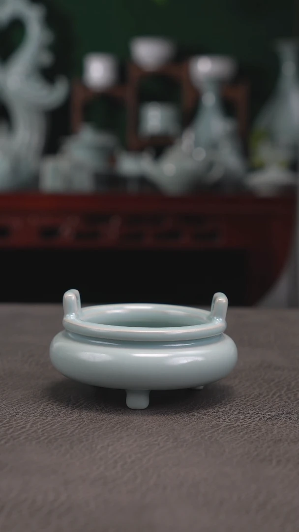 天青釉扁炉精品无纹=二