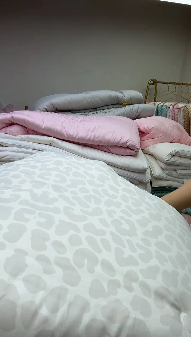 95%以上渐变豹纹150*200 冬被