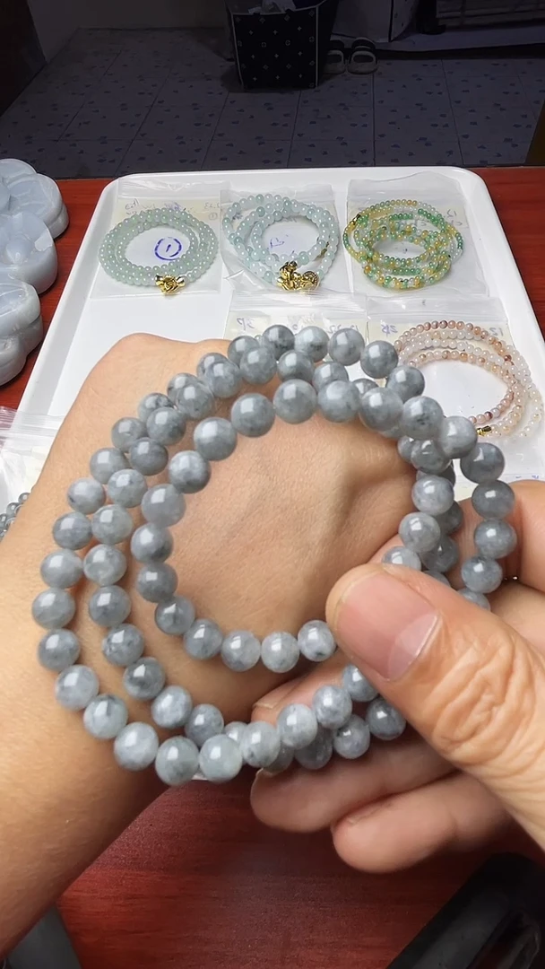 未镶嵌定制翡翠冰乌鸡长串珠串