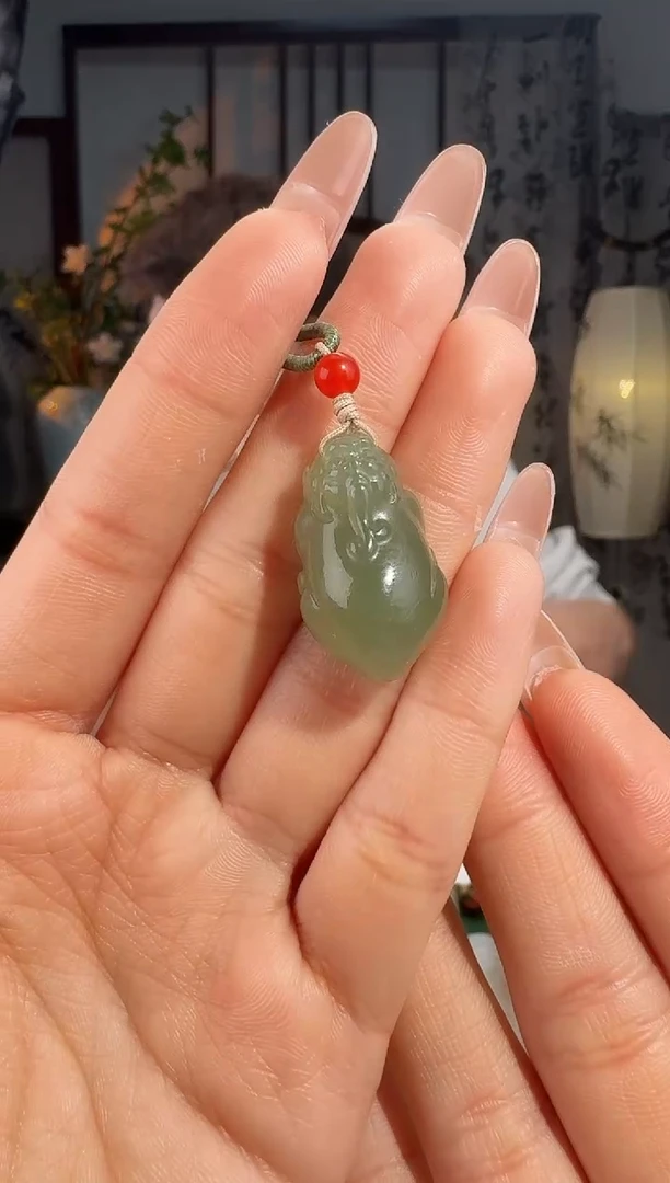 颈饰未镶嵌和田玉貔貅