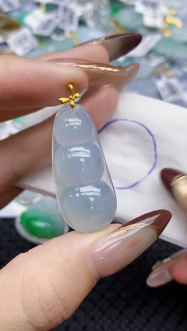 颈饰18K金镶嵌翡翠119   天然翡翠A货  百元以上9米证书费自理