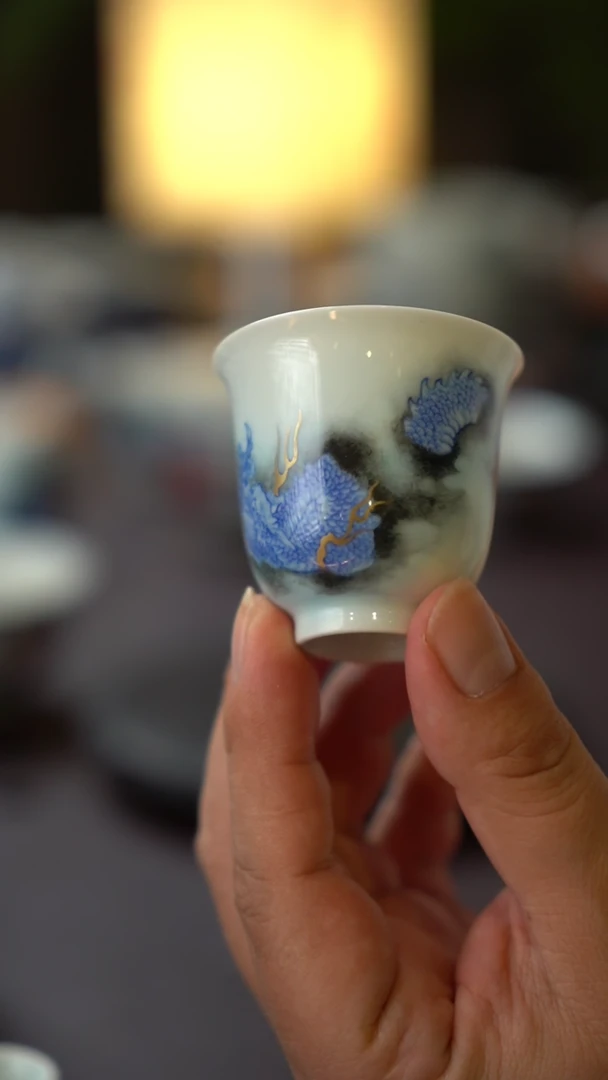 41号墨彩龙纹铃铛杯