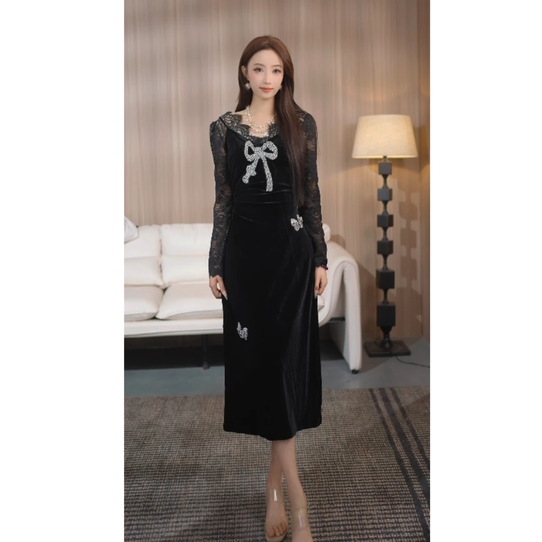 TCH私服烫钻工艺时尚休闲气质舒适秋款套装女T75C30E5017轻奢tch