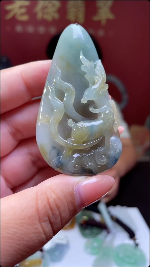 定制翡翠未镶嵌鹿