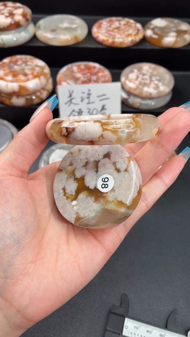 手镯玛瑙/玉髓未镶嵌石英质玉54圈53/54/55带(赠送镯心)