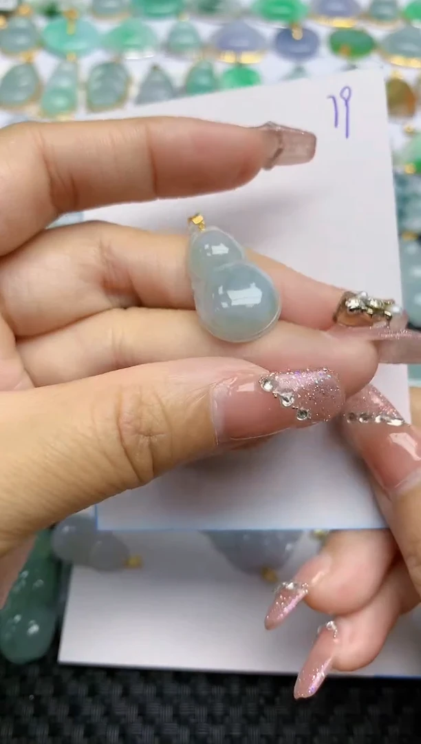 【闪购商品】翡翠颈饰18K金镶嵌天然A货翡翠 19
