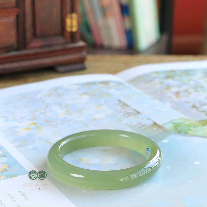 可玉春喜高冰晴水——天然和田玉手镯高冰晴水和田玉官方正版