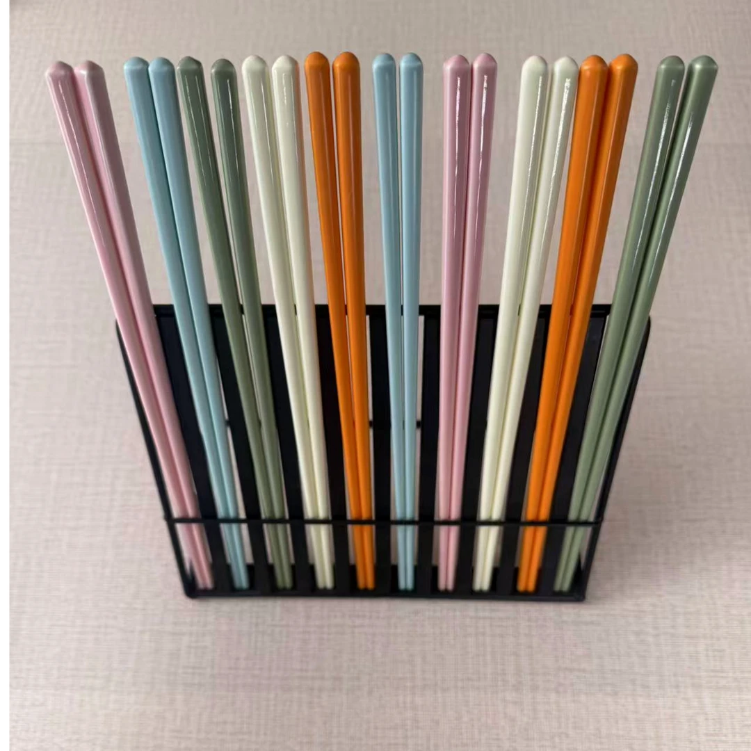 逸昆2025新款陶瓷筷子5色混搭景德镇高温瓷筷防滑轻奢家用易清洗