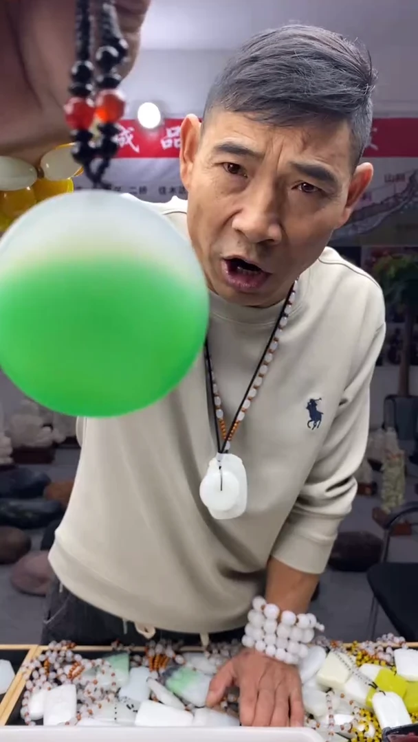 颈饰未镶嵌透闪石质玉天然玉石未镶嵌颈饰