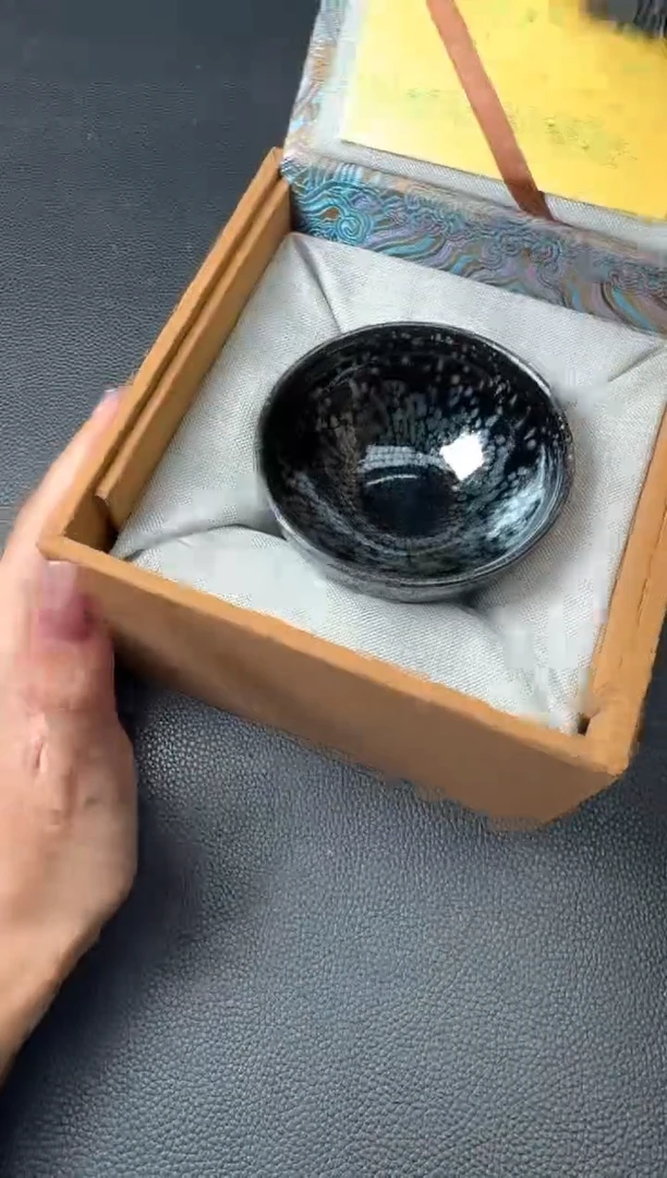 茶盏飞惺黑底银斑1