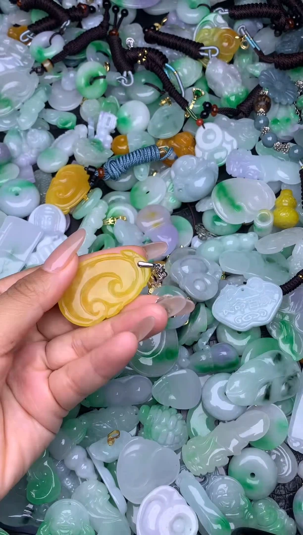 翡翠未镶嵌颈饰天然缅甸翡翠吊坠