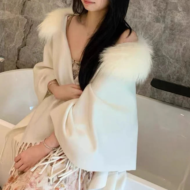 白色灰色毛毛外披 极简风保暖纯色披肩白色百搭性感秋冬