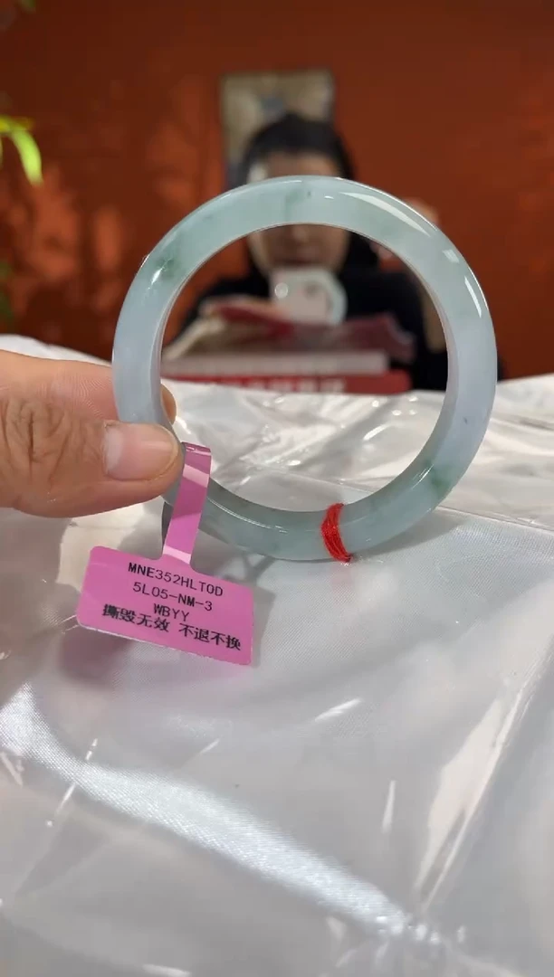 未镶嵌手镯翡翠        圈口55