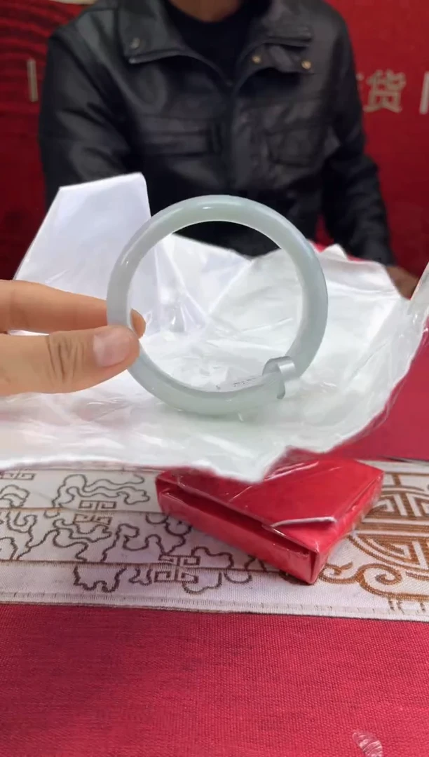 【闪购商品】翡翠手镯未镶嵌翡翠手镯