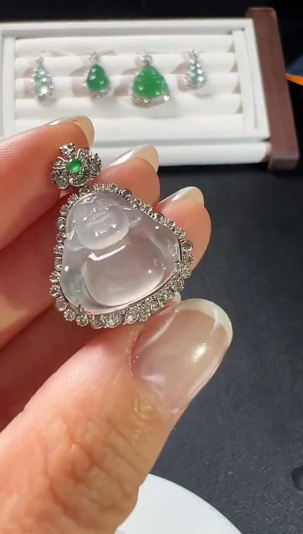 颈饰18K金镶嵌翡翠KXHM1223-013