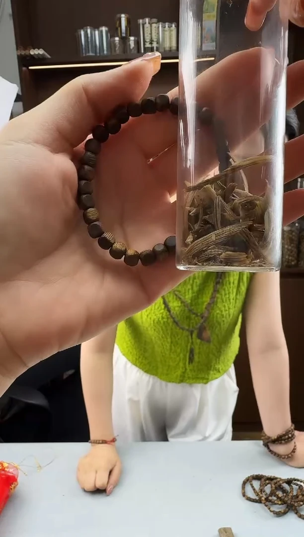 沉香碎屑沉香F0205方老乌身静静沉香甄选多样性发一