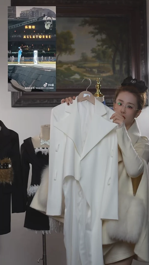 140码白色风衣外套艺桐轩儿童潮服