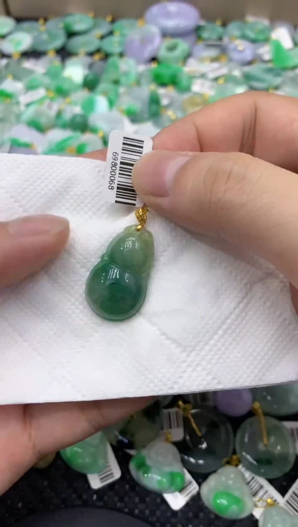 颈饰未镶嵌翡翠天然缅甸翡翠A货