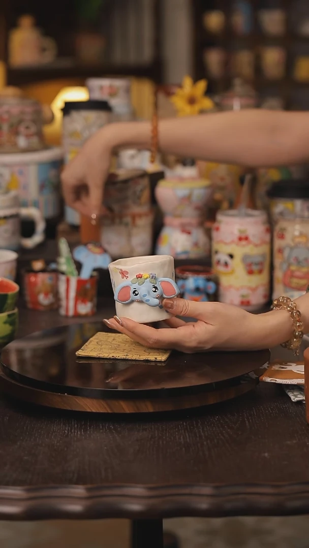 景德镇釉下彩绘设计师款式陶瓷