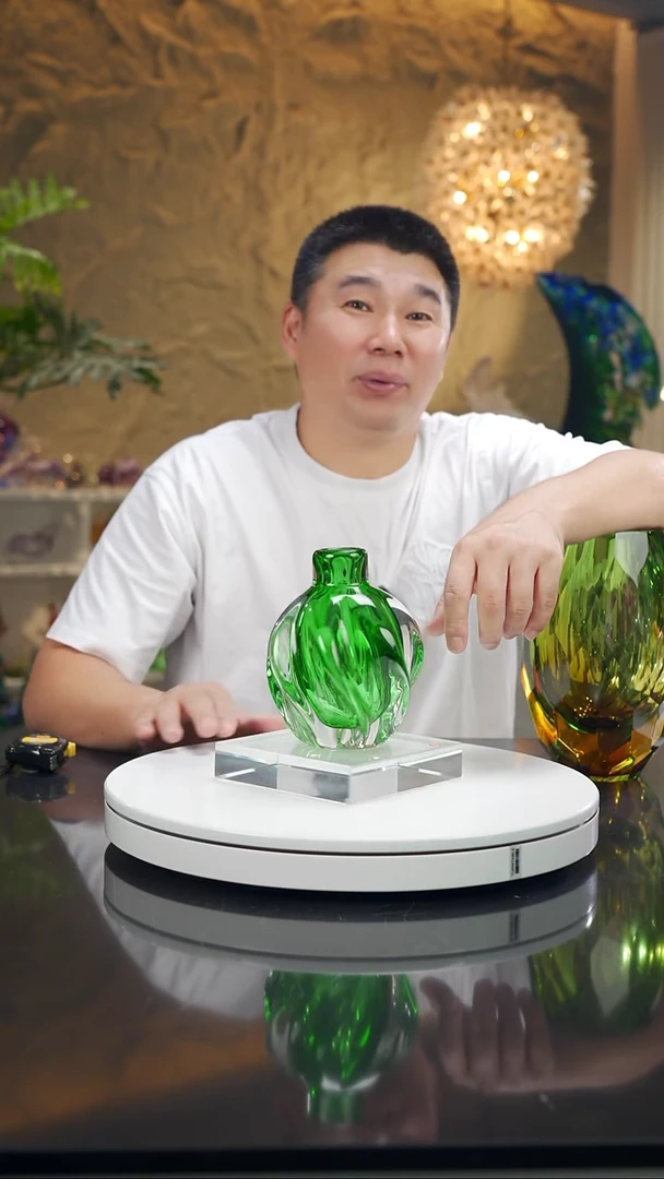摆件福利绿色香薰瓶