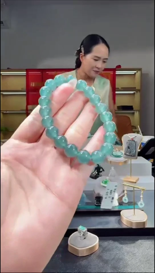 吊坠(不含链)未镶嵌翡翠手串（多样性发其一）