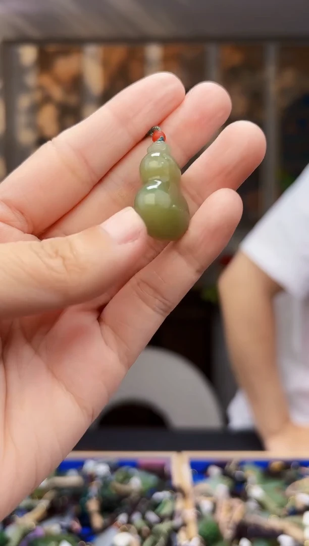 和田玉未镶嵌挂件拍一发一