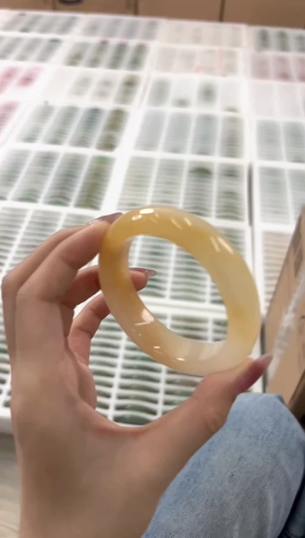 未镶嵌手镯石英质玉4-56HU