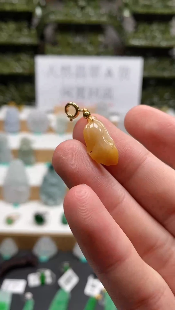 【闪购商品】翡翠颈饰未镶嵌28白菜