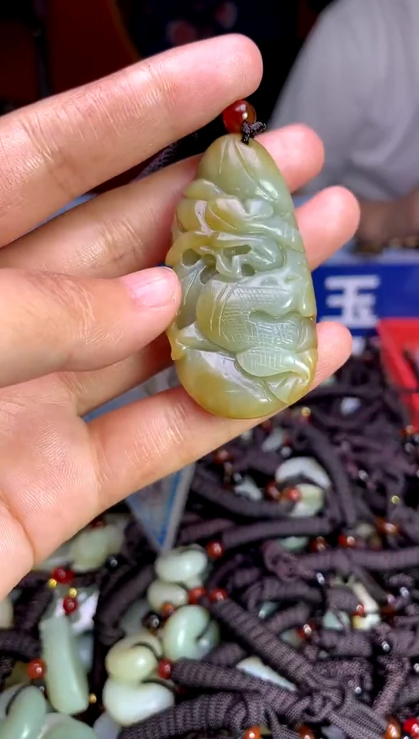 未镶嵌和田玉挂件1
