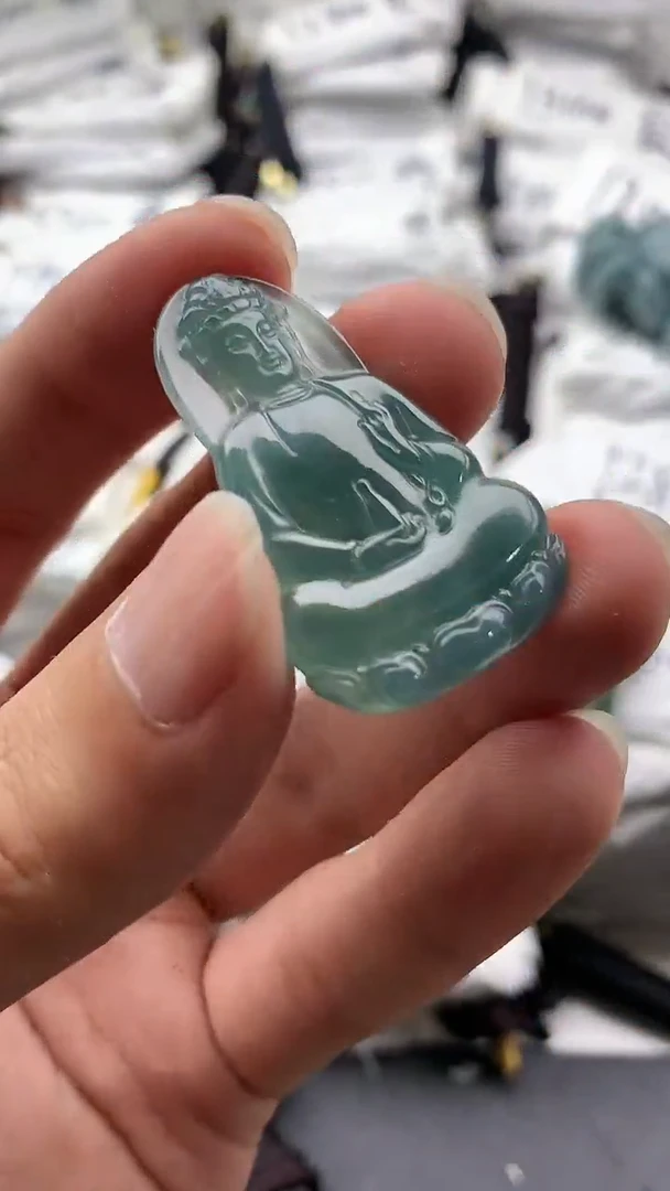 【闪购商品】翡翠颈饰未镶嵌5555555555