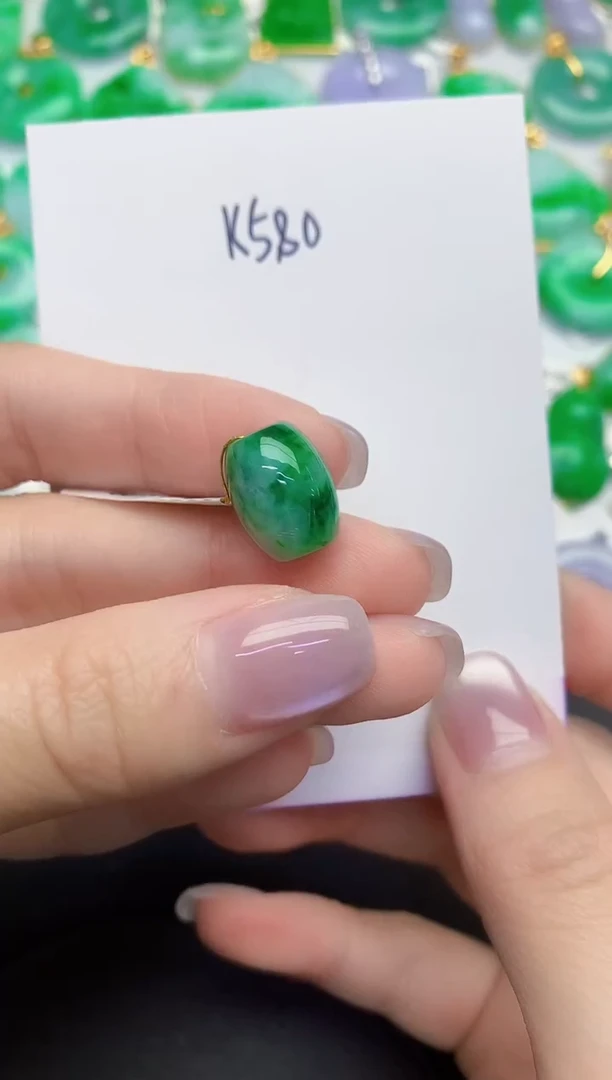 颈饰未镶嵌翡翠缅甸天然翡翠A货