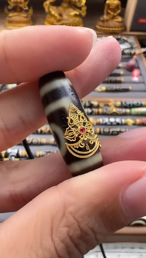 【闪购商品】玛瑙挂件18K金镶嵌吊坠