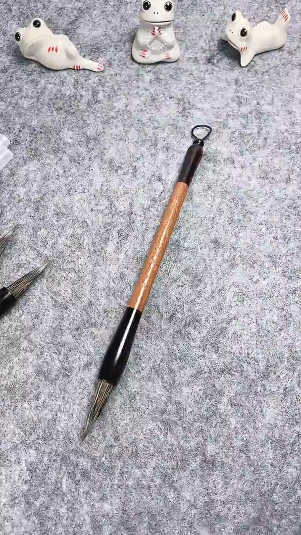 貂毫毛笔一支 出峰3.5