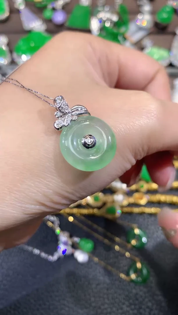 吊坠(不含链)18K金镶嵌翡翠D20